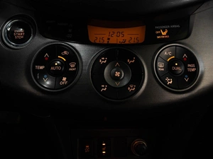 Внедорожник Toyota RAV4 2009 года, 1043000 рублей, Ставрополь