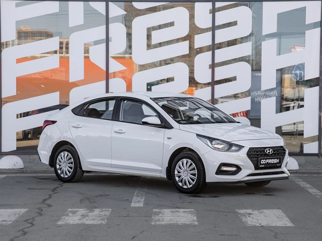 Седан Hyundai Solaris 2018 года, 1335000 рублей, Краснодар