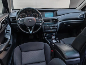 Хетчбэк Infiniti Q30 2016 года, 1920000 рублей, Краснодар
