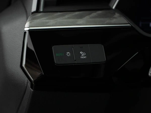 Внедорожник Audi e-tron 2020 года, 4357077 рублей, Москва