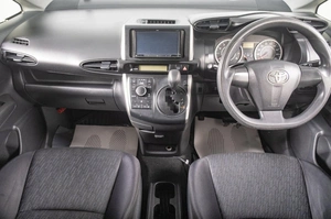 Минивэн Toyota Wish 2012 года, 1289000 рублей, Томск