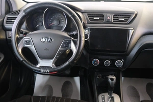 Седан Kia Rio 2016 года, 999000 рублей, Омск