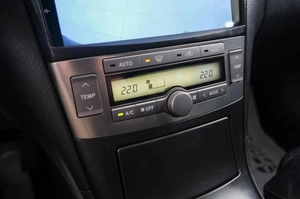 Седан Toyota Avensis 2008 года, 899000 рублей, Красноярск