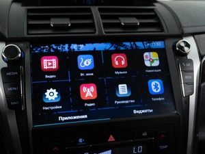 Седан Toyota Camry 2017 года, 1900046 рублей, Москва