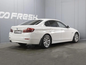 Седан BMW 5 серия 2013 года, 1750000 рублей, Омск