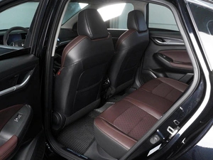 Седан Changan Eado Plus 2023 года, 1699000 рублей, Красный Пахарь