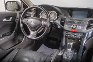 Седан Honda Accord 2011 года, 1689000 рублей, Томск