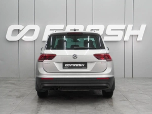 Внедорожник Volkswagen Tiguan 2018 года, 2334000 рублей, Воронеж