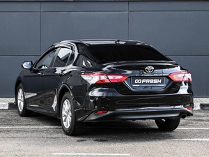Седан Toyota Camry 2019 года, 2599000 рублей, Кирилловка