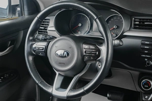 Седан Kia Rio 2019 года, 1479000 рублей, Тюмень