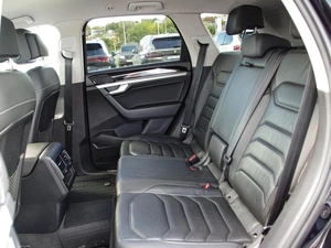 Внедорожник Volkswagen Touareg 2019 года, 3749000 рублей, Владимир