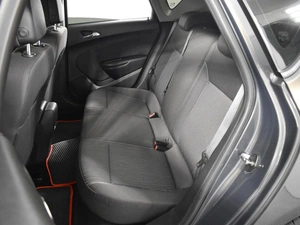 Седан Opel Astra 2013 года, 676200 рублей, Казань