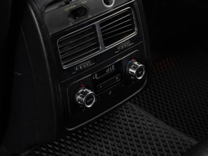 Внедорожник Volkswagen Touareg 2010 года, 1549000 рублей, Тюмень