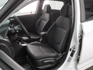 Хетчбэк Hyundai Solaris 2015 года, 980000 рублей, Воронеж