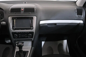 Лифтбек Skoda Octavia 2012 года, 919000 рублей, Омск