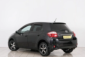 Хетчбэк Toyota Auris 2011 года, 999000 рублей, Красноярск