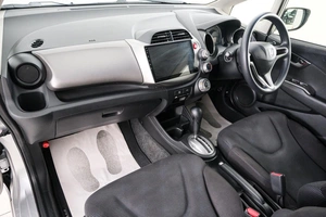 Хетчбэк Honda Fit 2012 года, 989000 рублей, Красноярск