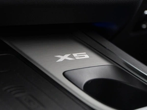 Внедорожник BMW X5 2025 года, 9998999 рублей, Москва