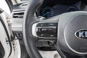 Седан Kia K5 2021 года, 2409000 рублей, Барнаул