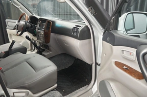 Внедорожник Toyota Land Cruiser 2006 года, 1999000 рублей, Красноярск