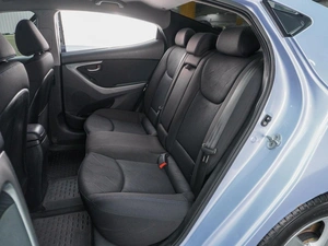 Седан Hyundai Elantra 2011 года, 1149000 рублей, Сургут
