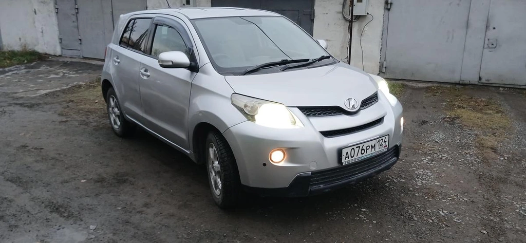Хетчбэк Toyota Ist 2008 года, 625000 рублей, Ачинск