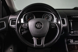 Внедорожник Volkswagen Touareg 2013 года, 2399000 рублей, Сургут