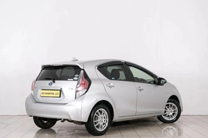 Хетчбэк Toyota Aqua 2016 года, 999000 рублей, Красноярск