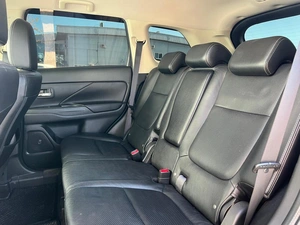 Внедорожник Mitsubishi Outlander 2017 года, 1950000 рублей, Ижевск