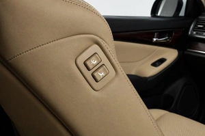 Седан Toyota Crown 2016 года, 2579000 рублей, Челябинск