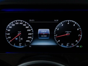 Седан Mercedes-benz E-класс 2018 года, 2849000 рублей, Москва