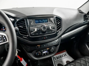 Седан ВАЗ (LADA) Vesta 2018 года, 690000 рублей, Красноярск