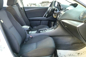 Седан Mazda 3 2011 года, 969000 рублей, Омск
