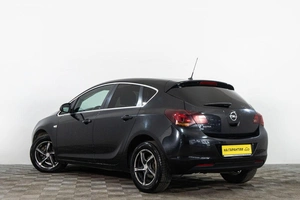 Хетчбэк Opel Astra 2011 года, 829000 рублей, Сургут