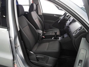 Внедорожник Volkswagen Tiguan 2011 года, 875000 рублей, Тюмень