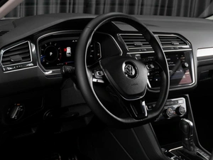 Внедорожник Volkswagen Tiguan 2019 года, 2599000 рублей, Тюмень