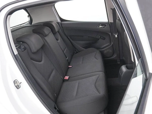 Хетчбэк Peugeot 308 2012 года, 619325 рублей, Москва