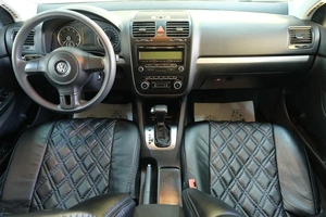 Седан Volkswagen Jetta 2010 года, 669000 рублей, Омск