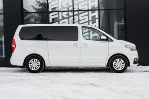 Минивэн Hyundai H-1 2019 года, 2950000 рублей, Ульяновск