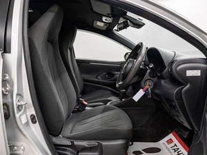 Хетчбэк Toyota Yaris 2020 года, 1280000 рублей, Красноярск