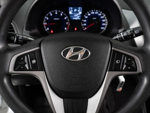 Хетчбэк Hyundai Solaris 2016 года, 1050000 рублей, Тюмень