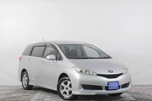 Минивэн Toyota Wish 2009 года, 1349000 рублей, Кемерово