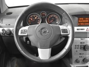Хетчбэк Opel Astra 2014 года, 648200 рублей, Казань