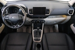 Внедорожник Hyundai Venue 2021 года, 2199000 рублей, Омск