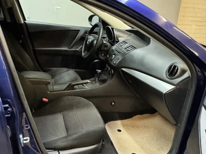 Седан Mazda 3 2013 года, 947000 рублей, Красноярск