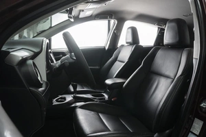 Внедорожник Toyota RAV4 2016 года, 2350000 рублей, Омск