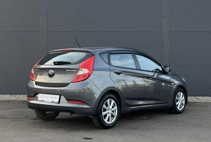 Хетчбэк Hyundai Solaris 2015 года, 880000 рублей, Солонцы