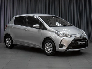 Хетчбэк Toyota Vitz 2017 года, 929000 рублей, Тюмень