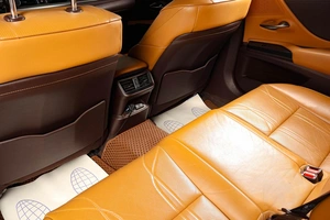 Седан Lexus ES 2019 года, 3699000 рублей, Тюмень