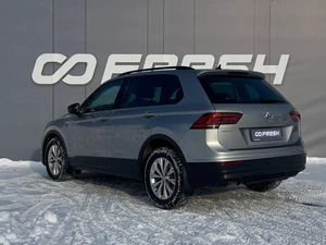 Внедорожник Volkswagen Tiguan 2020 года, 2559000 рублей, Ижевск